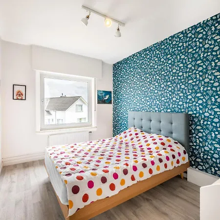 In With Balcony Apartment *
